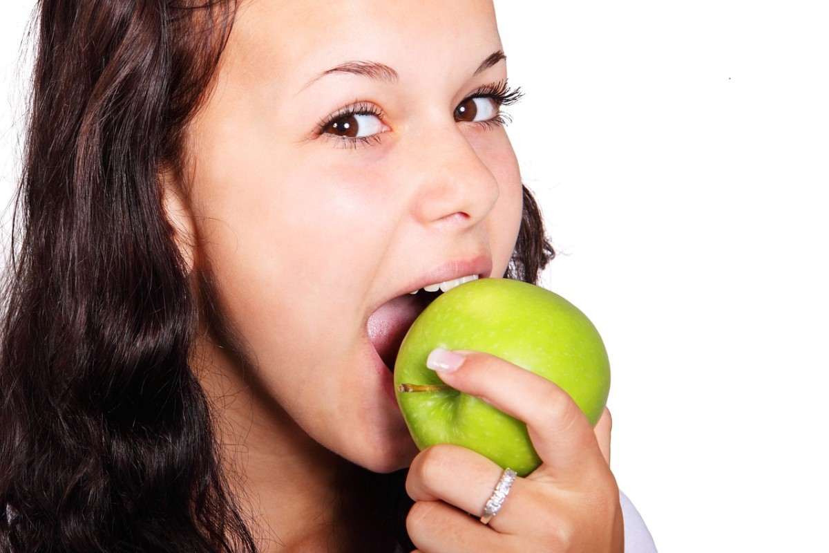 las manzanas son buenas para tus dientes