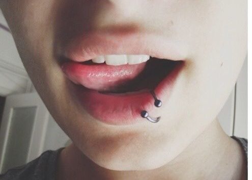 piercing labio